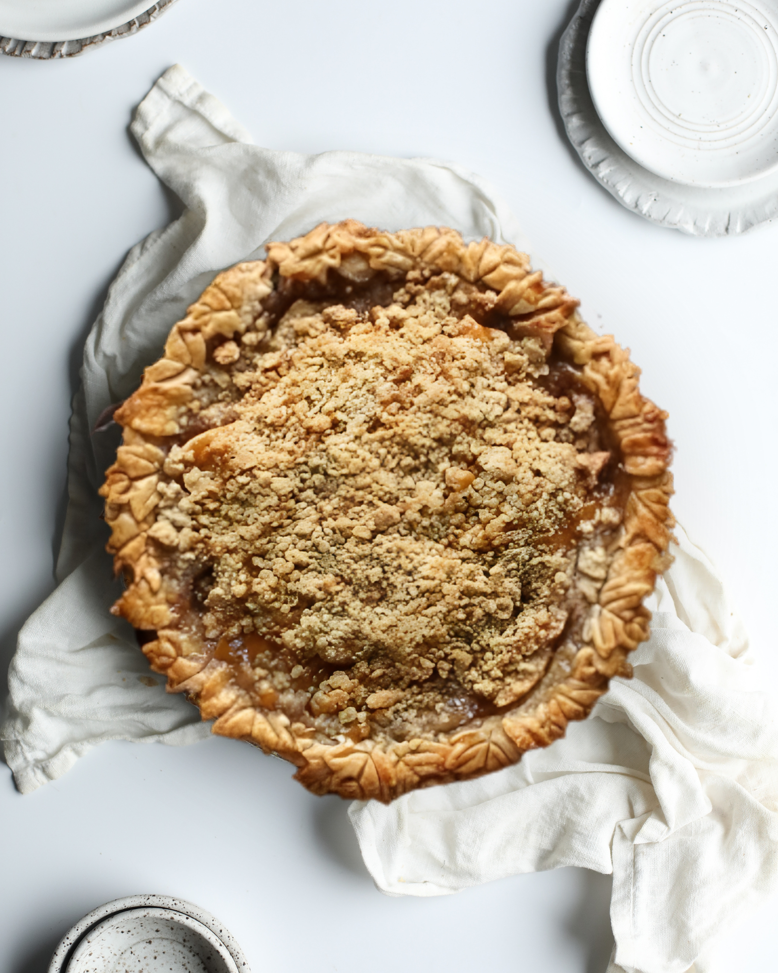 Dutch Apple Crumb Pie
